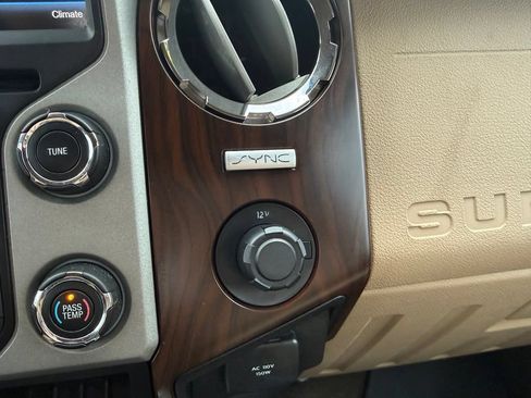 Used 2016 Ford F350 Lariat w/ Lariat Interior Package AWD/4WD image 29