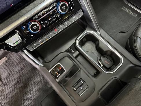 Used 2023 GMC Sierra 1500 Denali w/ Denali Reserve Package AWD/4WD image 32