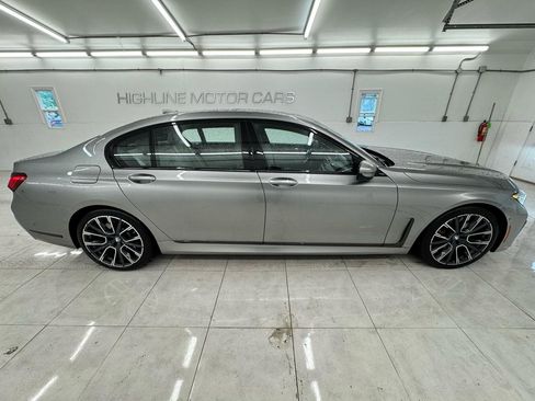 Used 2021 BMW 750i xDrive w/ Executive Package AWD/4WD image 4