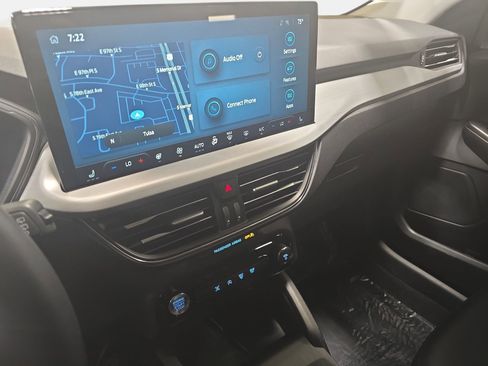 Used 2025 Ford Escape Platinum image 20