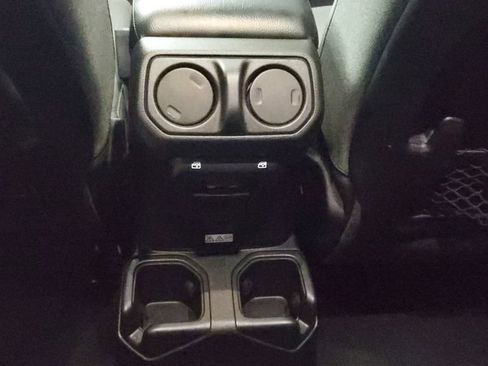 Used 2024 Jeep Wrangler Unlimited Rubicon AWD/4WD image 12