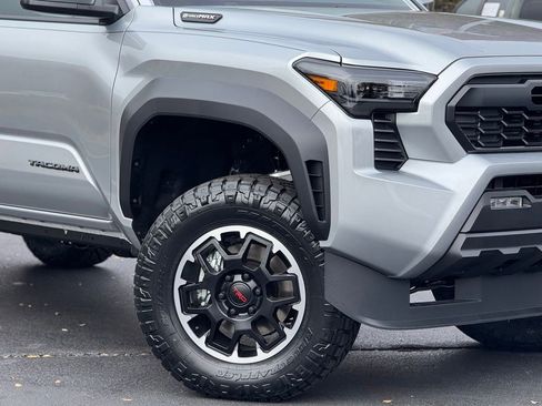 New 2025 Toyota Tacoma TRD Off-Road image 3