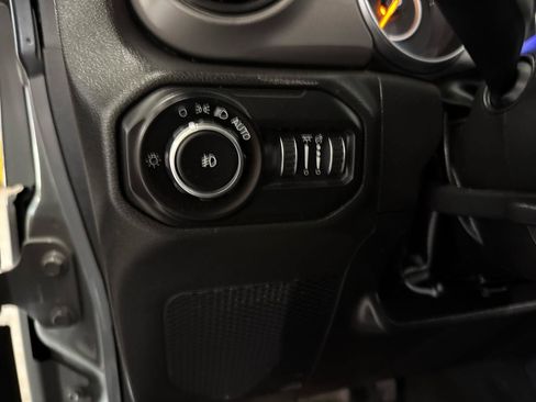 Used 2022 Jeep Wrangler Unlimited Sport AWD/4WD image 8