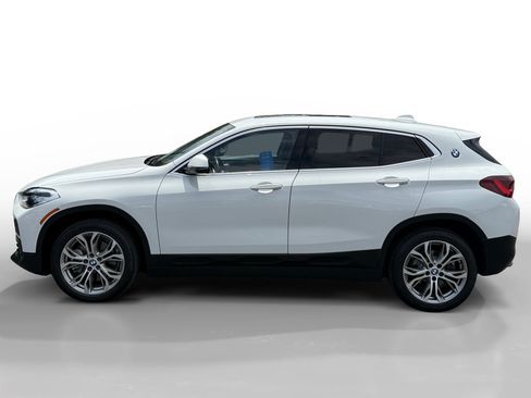 Used 2022 BMW X2 xDrive28i w/ Convenience Package AWD/4WD image 2