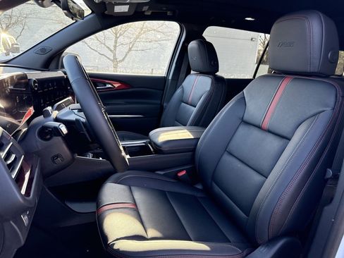New 2026 Chevrolet Traverse RS image 10