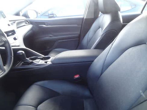 Used 2023 Toyota Camry XSE image 9