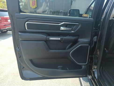 Used 2022 RAM 1500 Laramie AWD/4WD image 26
