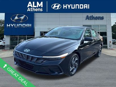 New 2025 Hyundai Elantra SEL