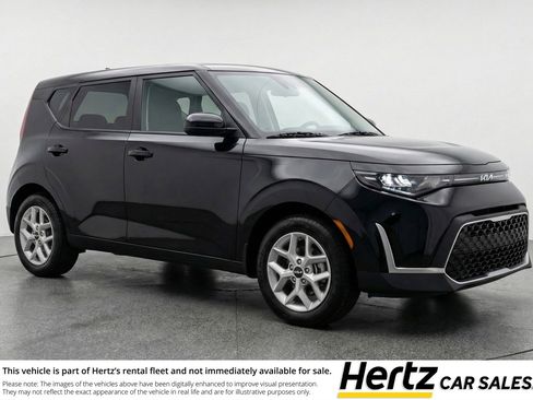 Used 2025 Kia Soul LX w/ LX Technology Package FWD image 1