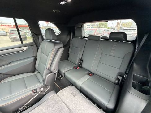 New 2026 GMC Acadia AT4 w/ Luxury Package AWD/4WD image 19