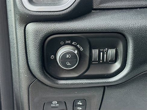 Used 2020 RAM 1500 Laramie w/ Sport Appearance Package image 10