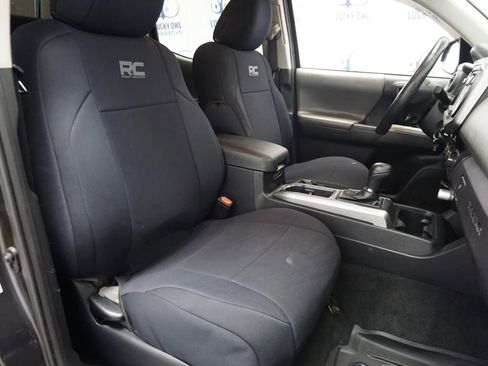 Used 2018 Toyota Tacoma SR5 image 20