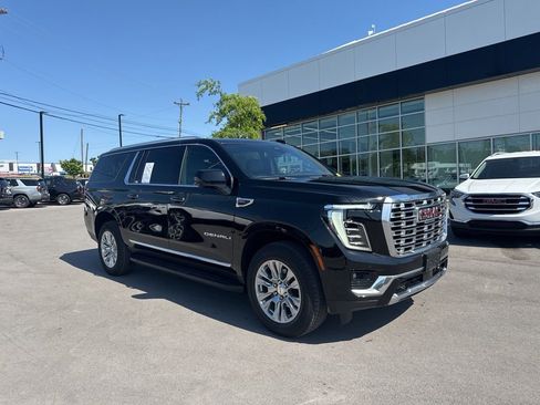Used 2025 GMC Yukon XL Denali AWD/4WD image 1