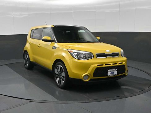 Used 2014 Kia Soul ! w/ Sun & Sound Package FWD image 2