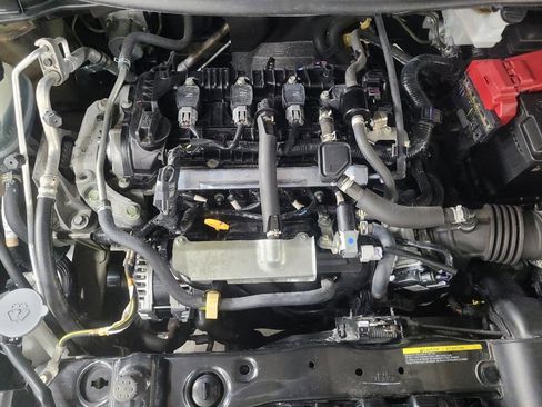 Used 2022 Nissan Versa SR image 30