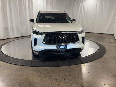 Certified 2025 INFINITI QX60 Luxe w/ Vision Package image 4