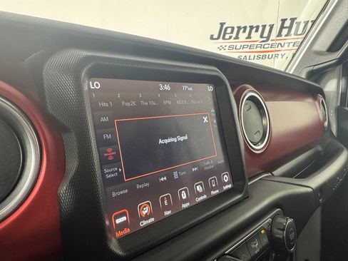 Used 2022 Jeep Wrangler Unlimited Rubicon AWD/4WD image 13