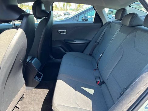 Used 2025 Kia K4 FWD image 24