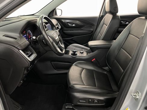 Used 2022 GMC Terrain SLT w/ Infotainment Package II AWD/4WD image 8