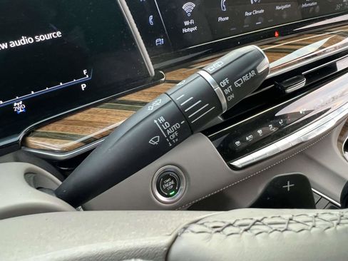 Certified 2023 Cadillac Escalade Sport Platinum image 33