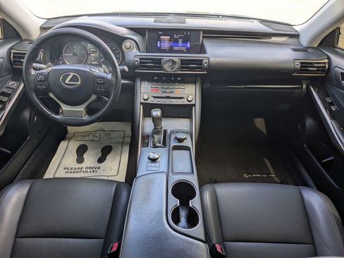Used 2019 Lexus IS 300 RWD image 15