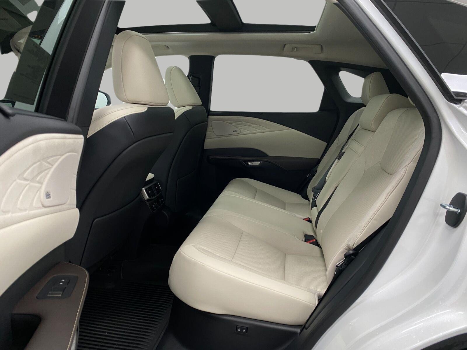 New 2026 Lexus RX 350 AWD image 30