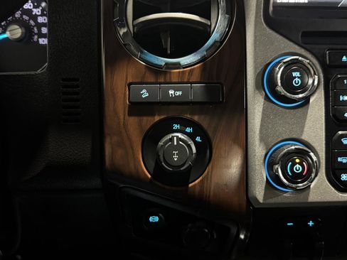 Used 2015 Ford F250 Lariat w/ Lariat Ultimate Package image 30