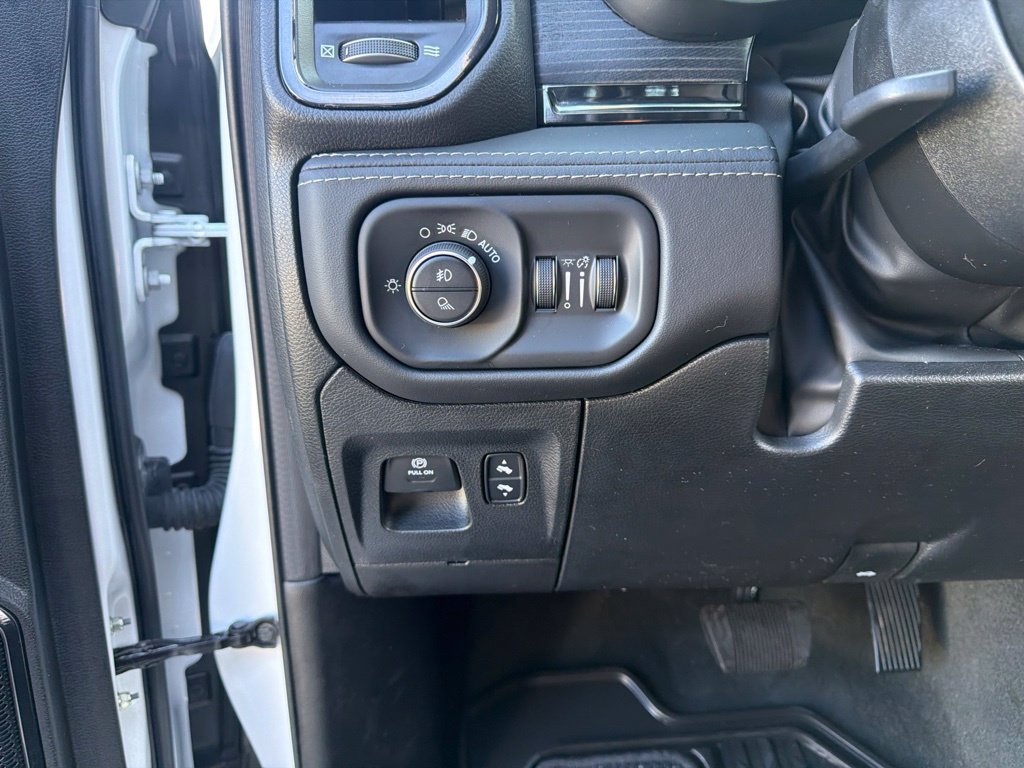 Used 2022 RAM 1500 Limited w/ Trailer Tow Group AWD/4WD image 16