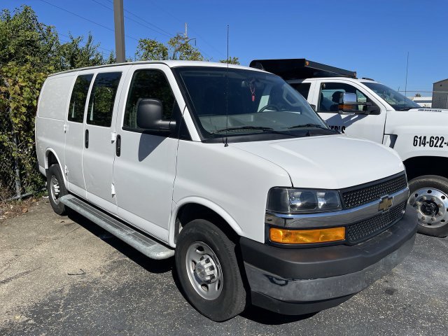 Used 2025 Chevrolet Express 2500 w/ Driver Convenience Package RWD image 9