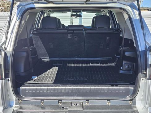 Used 2018 Toyota 4Runner SR5 Premium image 30