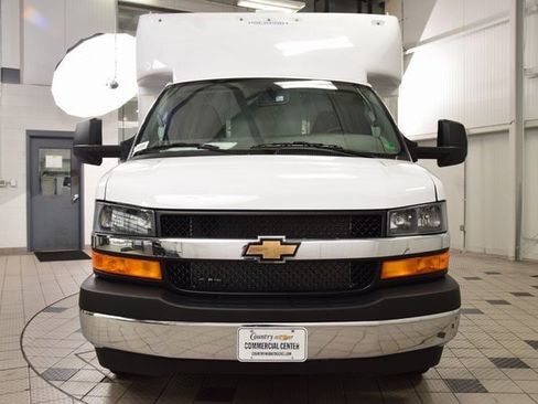 New 2025 Chevrolet Express 4500 w/ Power Convenience Package image 2