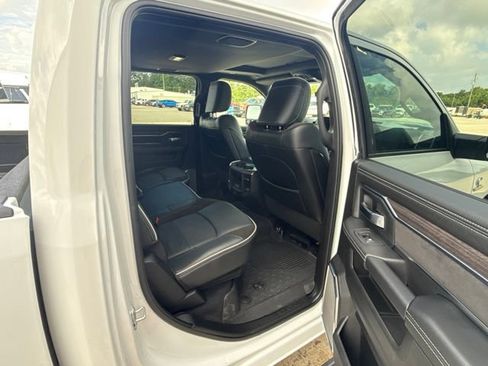 Used 2026 RAM 3500 Laramie AWD/4WD image 21