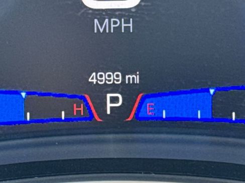 Used 2023 Chrysler 300 Touring w/ Sport Appearance Package image 16