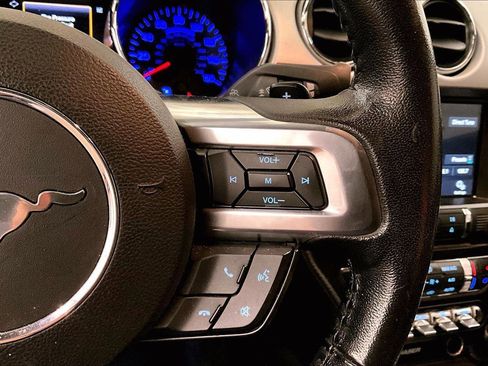 Used 2016 Ford Mustang Premium image 16