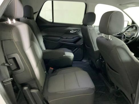 Used 2020 Chevrolet Traverse LT FWD image 33