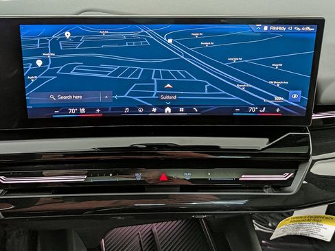 Used 2025 BMW 530i xDrive w/ Premium Package image 21