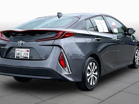 Used 2020 Toyota Prius Prime LE FWD image 12