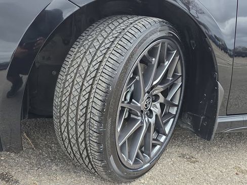 Used 2026 Toyota Camry SE w/ Multimedia Upgrade Package image 32