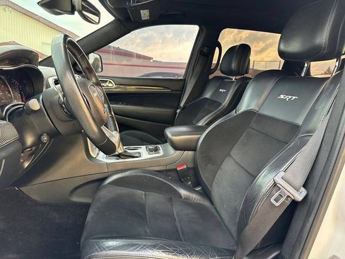 Used 2018 Jeep Grand Cherokee SRT w/ Trailer Tow Group IV AWD/4WD image 4