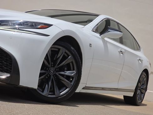 Used 2018 Lexus LS 500 F Sport w/ Accessory Package (Z1) RWD image 8