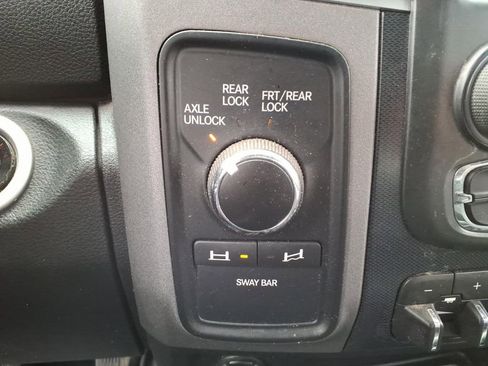 Used 2017 RAM 2500 Power Wagon w/ Leather & Luxury Group image 9