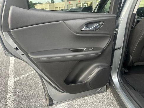 Used 2025 Chevrolet Blazer LT FWD image 14