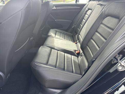 Used 2018 Volkswagen Golf R 4-Door AWD/4WD image 23