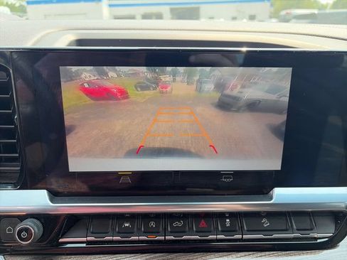 Used 2024 Chevrolet Silverado 1500 RST AWD/4WD image 19