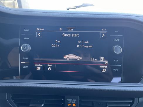 Used 2024 Volkswagen Jetta GLI 40th Anniversary Edition image 41