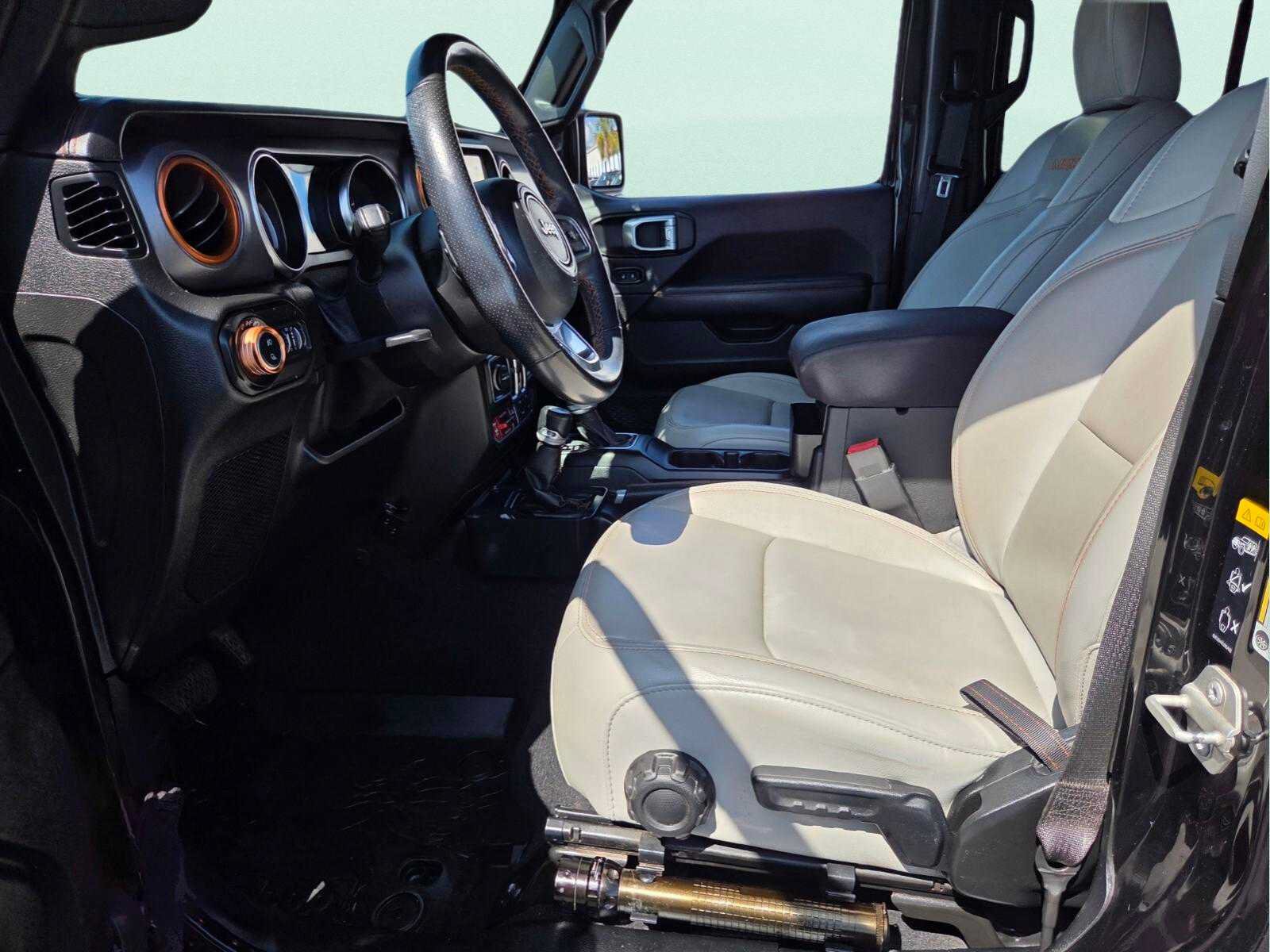 Used 2020 Jeep Gladiator Mojave AWD/4WD image 12