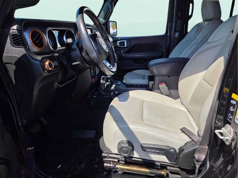 Used 2020 Jeep Gladiator Mojave AWD/4WD image 12