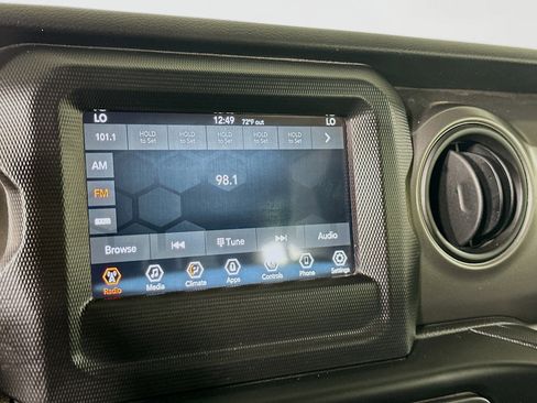Used 2023 Jeep Wrangler Unlimited AWD/4WD image 19