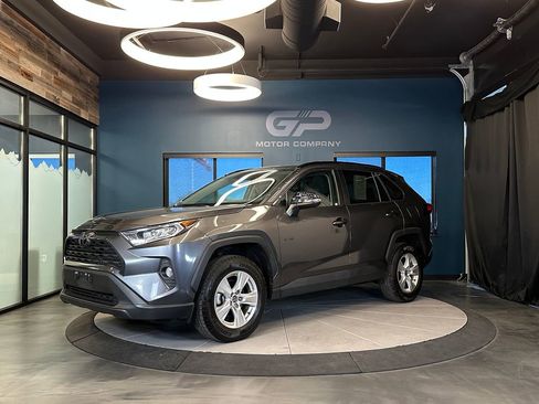 Used 2021 Toyota RAV4 XLE w/ Convenience Package AWD/4WD image 7