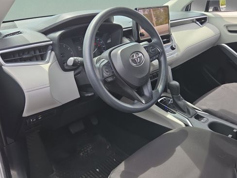 Used 2024 Toyota Corolla Cross L image 9